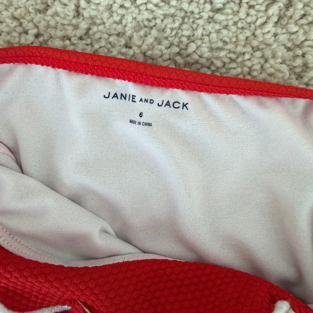 ❤️🤍 Janie and Jack Red and White Scalloped Rosette Halter Swimsuit, size 6, EUC - Picture 4 of 10